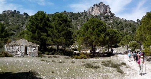 Senderistas sexitanos realizaron una ruta por la Sierra de la Almijara