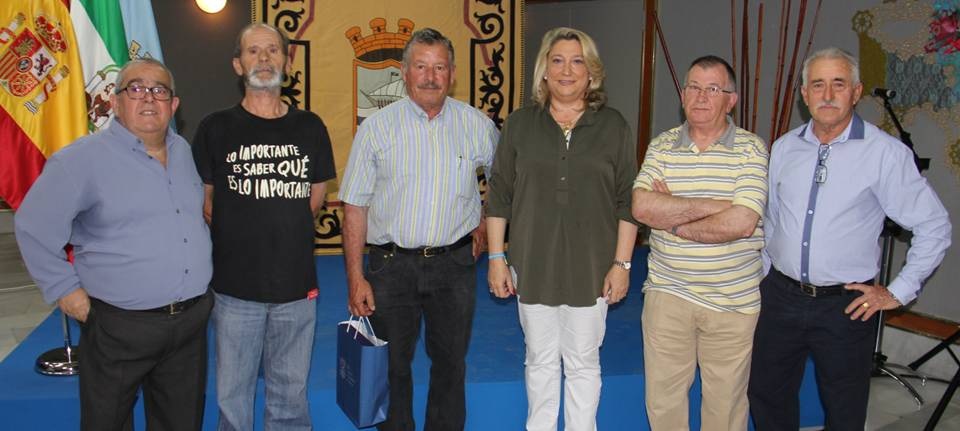 ALCALDESA Y EMPLEADOS HOMENAJEADOS  AYTO ALMUÑECAR 15 2