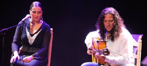 Mari Ángeles Fernández presentó su disco “Mírame”, contando con la colaboración de su padre, José Fernández “Tomatito”, y su hermano José Mari Ángeles Fernández presentó su disco “Mírame”, contando con la colaboración de su padre, José Fernández “Tomatito”, y su hermano José