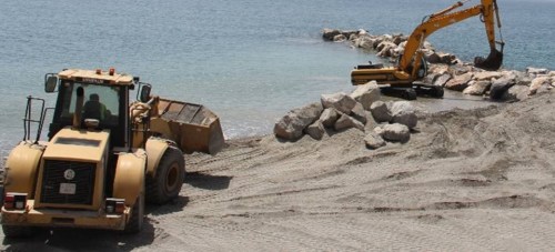 Costas amplía el espigón entre las playas Puerta de Mar y La Caletilla de Almuñécar Costas amplía el espigón entre las playas Puerta de Mar y La Caletilla de Almuñécar