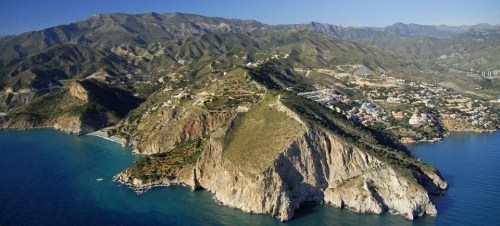 VISTA CERRO GORDO Y SUS ACANTILADOS Y PLAYA CANTARRIJAN 14