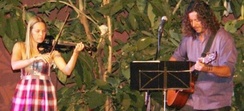 Bello concierto de Forasteros en los jardines de La Najarra Bello concierto de Forasteros en los jardines de La Najarra