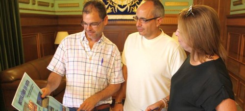 El concejal de Participación Ciudadana, David Martín, ha presentado los viajes organizados dentro del programa ‘Motrileños en Ruta’ El programa ‘Motrileños en Ruta’ permitirá conocer varias ciudades andaluzas