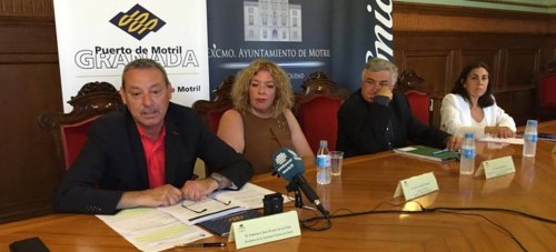 (De izq a dcha): Fco. Álvarez de la Chica, Flor Amón, Fco. Ruiz y Mª Jesús Almanzor (De izq a dcha): Fco. Álvarez de la Chica, Flor Amón, Fco. Ruiz y Mª Jesús Almanzor