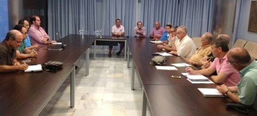 Ayuntamiento y regantes acuerdan crear un comisión para reclamar el agua de Rules