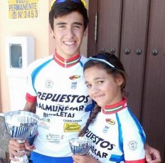 El ciclista sexitano alevín José María Herrero gana la carrera en Dos Hermanas