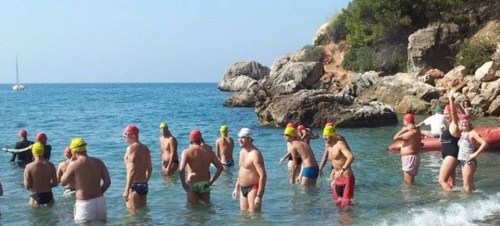 El domingo se celebrará la 'XXVI Travesía a nado de la Bahía de La Herradura'