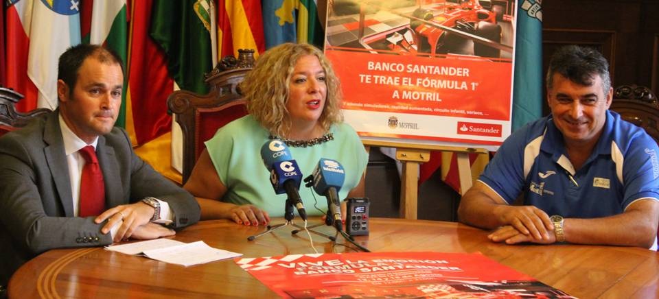 Flor Almón, Francisco Quesada y Emilio García, presentando la Flor_Almón_Francisco_Quesada_Emilio_García_Motorhome_2