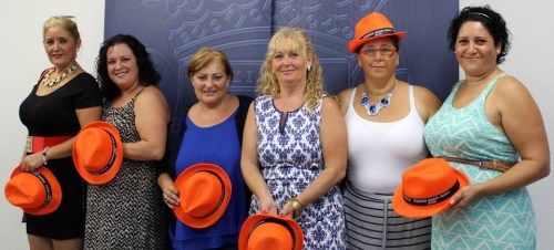 Susana Feixas y la comision de fiestas de Santa Adela 