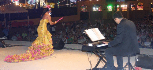 Unas 1500 personas disfrutan del ‘Día del Mayor’ y el concierto de Joana Jiménez en la Feria de Motril