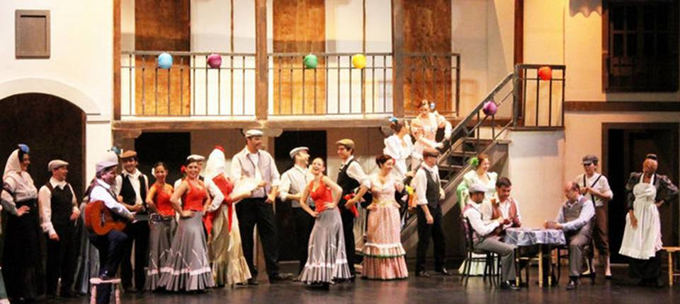 El Teatro Lirico Andaluz llega esta noche llega al parque El Majuelo de Almuñécar El Teatro Lirico Andaluz llega esta noche llega al parque El Majuelo de Almuñécar