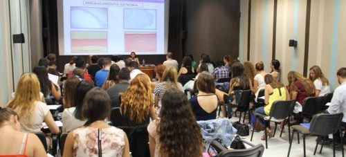 Almuñécar acoge un curso de especialización en adaptación de lentes de contacto para corneas irregulares