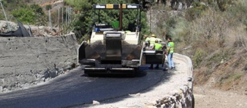 Asfaltado el acceso al pago herradureño de Guerra desde la Carretera Nacional 340
