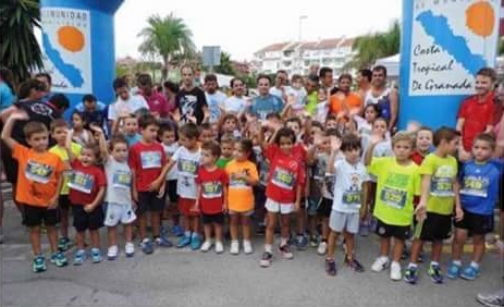 El Atletismo Sexitano en La Carrera Nocturna Robinson Playa Granada2