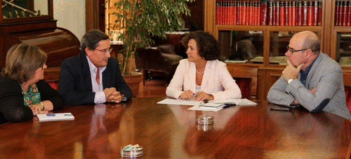 Entrena suma el apoyo de los sindicatos en su apuesta por la gestión pública de los servicios municipales y provinciales Entrena suma el apoyo de los sindicatos en su apuesta por la gestión pública de los servicios municipales y provinciales