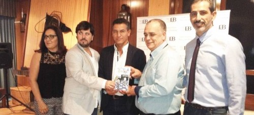 Luis Salvador, en la presentación de su novela en Motril