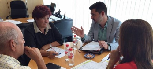 Reunión entre la diputada de Medio Ambiente y Asistencia a Municipios, María Ángeles Blanco, y la delegada de Medio Ambiente de la Junta de Andalucía, Inmaculada Oria