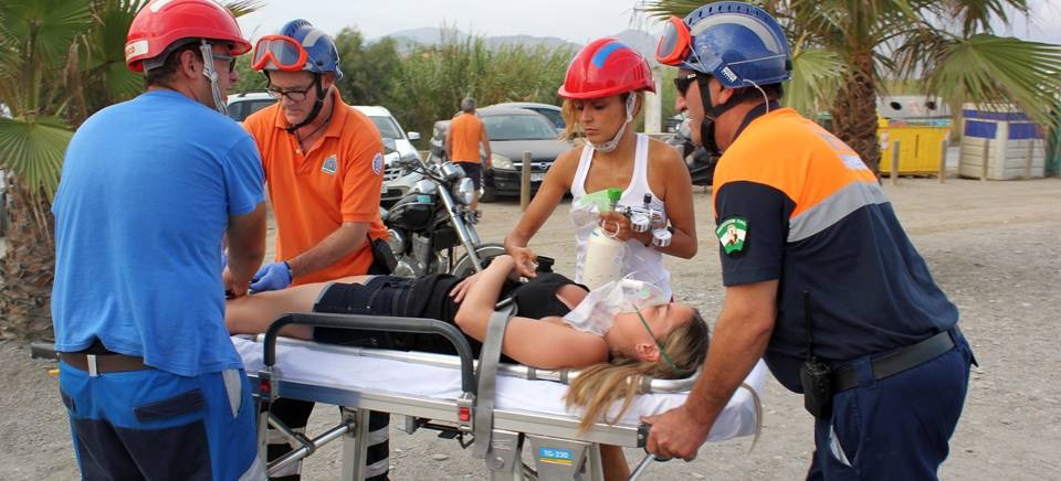 Efectivos de seguridad ciudadana y salvamento en playas realizan con éxito un simulacro en Playa de Poniente
