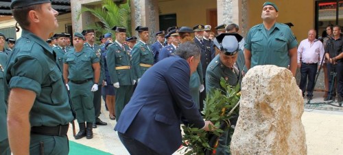 La Guardia Civil celebra el día de su patrona con la entrega de condecoraciones en el cuartel de la avenida de Salobreña