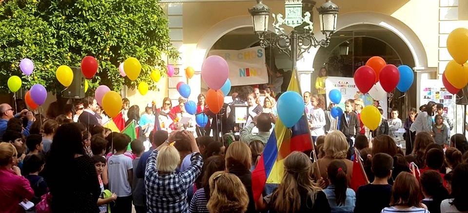 Almuñécar conmemora el 'Día Internacional de la Infancia' Almuñécar ratifica su apoyo a los Derechos a los Derechos con motivo del Día Internacional de la Infancia