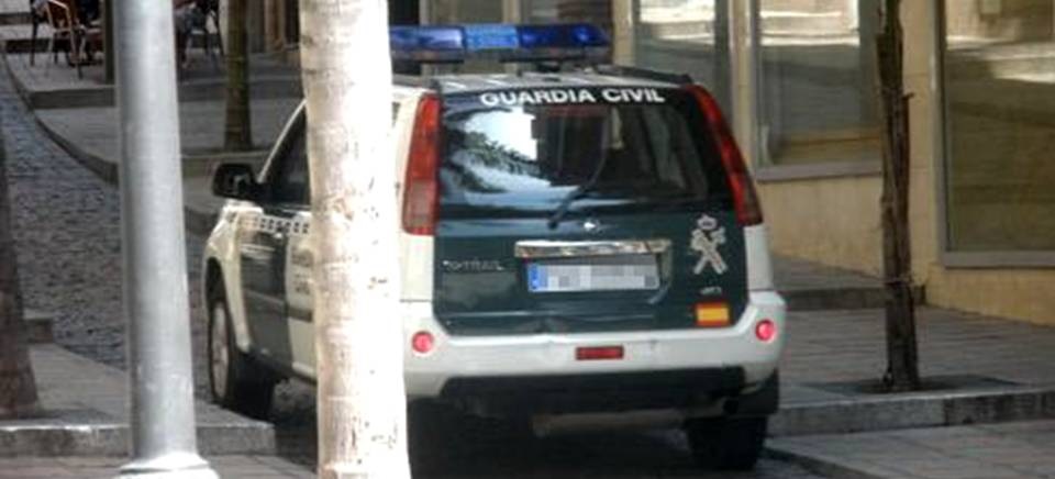 Coche patrulla de la Guardia Civil en Almuñécar