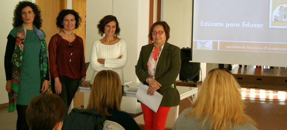 Comienza el ciclo de charlas para formar a padres motrileños en la resolución de los problemas de sus hijos