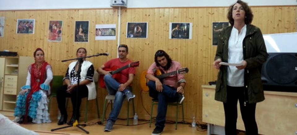 El IES Al Andalus de Almuñécar celebró el Día del Flamenco con el cuadro flamenco de María Gómez 'La Canastera' y Niño Carmelo l IES Al Andalus de Almuñécar celebró el Día del Flamenco con el cuadro flamenco de María Gómez 'La Canastera' y Niño Carmelo