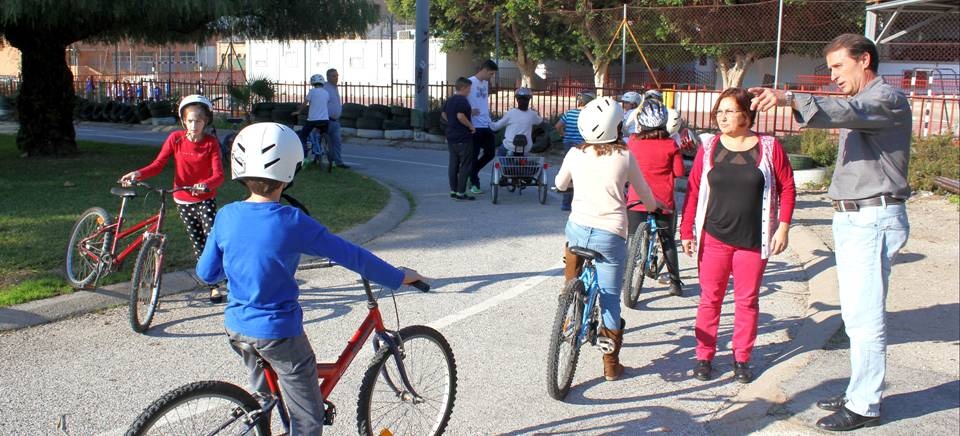 El programa ‘Pedaleando y conduce con cabeza’ enseña a los más pequeños educación vial