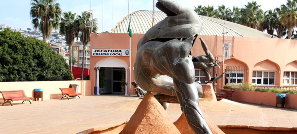 La Policía Local de Almuñécar detiene a una mujer por intento de homicidio