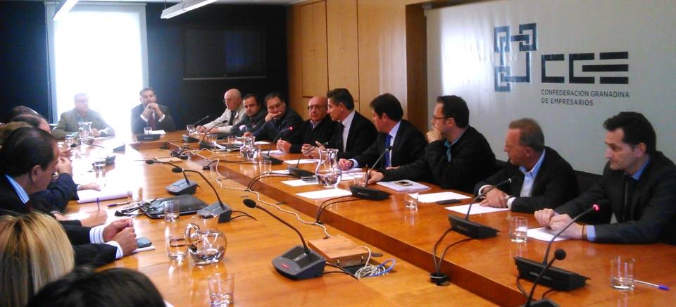 Luis Salvador propone una nueva forma de hacer política que gestione mejor lo público, cree riqueza y genere más empleo