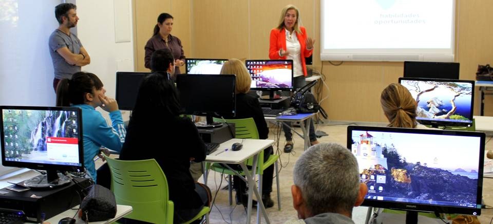 María Ángeles Escámez clausura los cursos y jornadas de sensibilización de la iniciativa ‘Andalucía Compromiso Digital’