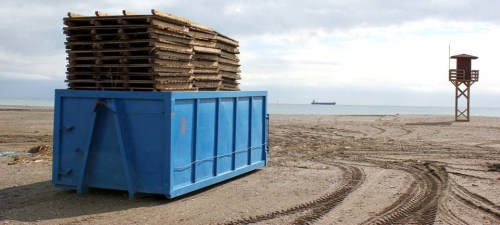 Motril: Pasarelas retiradas de la playa