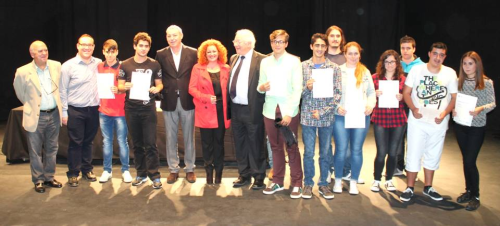 Una veintena de alumnos reciben las primeras certificaciones de Cambridge en Salobreña