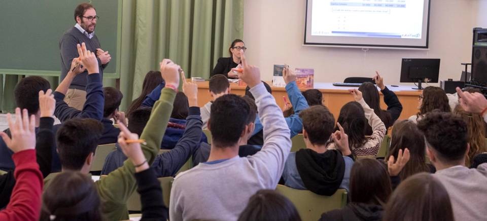 GRANADA, 16/11/15.- Jornadas de Educacion Financiera en el IES Padre Manjon