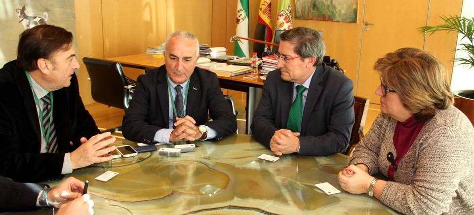 Abdelhafid Al Jarroudi visita la sede de la Diputación de Granada