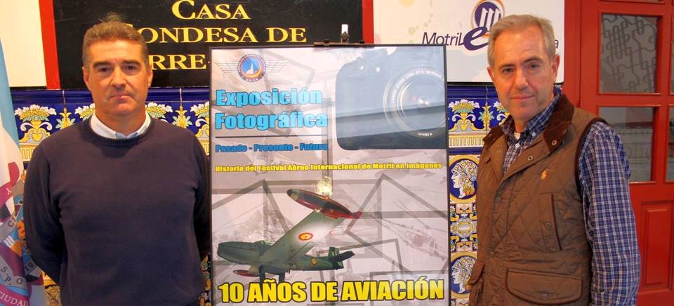 La exposición ‘10 Años de Aviación en Motril’ repasa la historia del ‘Festival Aéreo Internacional’ de la ciudad