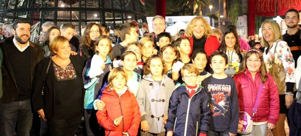 Motril da comienzo a las fiestas navideñas con el encendido del alumbrado