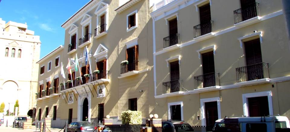 El Ayuntamiento de Motril informa que la implantación de la red de telefonía móvil 4G puede crear problemas en la señal de televisión