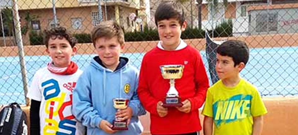 Fernando Durán se proclamó campeón de la primera prueba del VII Circuito Federación de Tenis Benjamín 2016.png