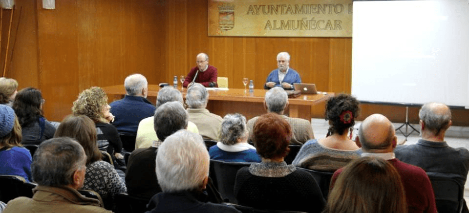 Interesante conferencia en Almuñécar sobre la ‘Vida en el Sistema Solar’, por  Eduardo Battaner