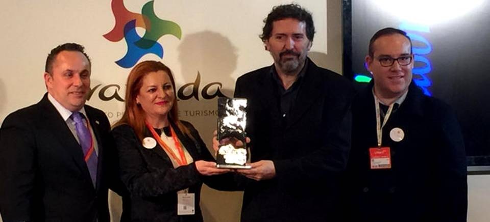 Los galardones 'Sintiendo Salobreña' premia a el diario 'El País'