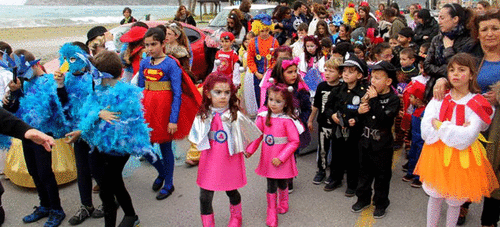 A pesar del viento La Herradura celebró su Carnaval Infantil