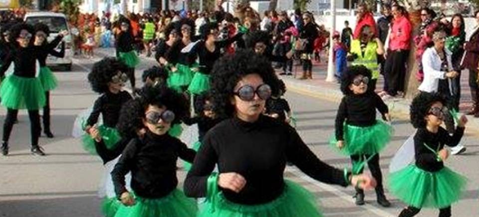 A pesar del viento La Herradura celebró su Carnaval Infantil4