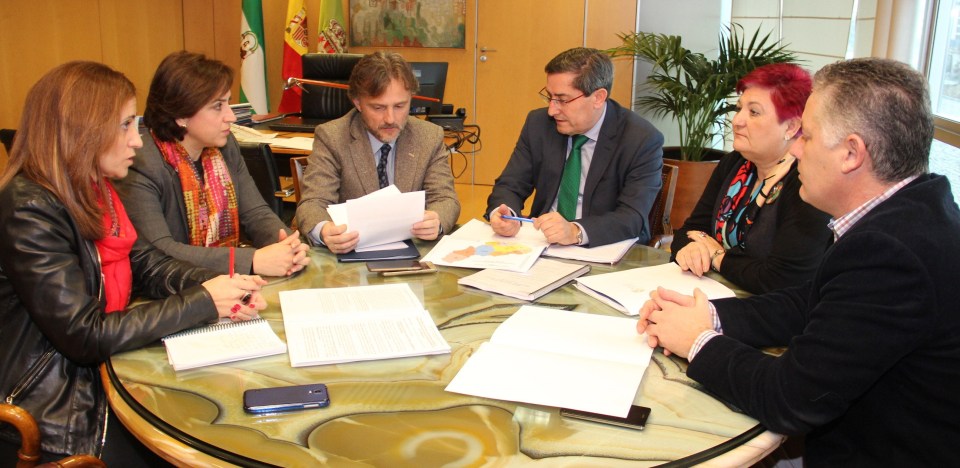 Diputación y Junta acuerdan completar la red de depuración de agua de la provincia