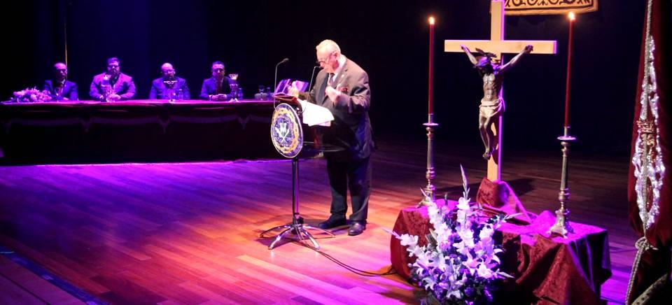 Gabriel Solís Carvajal dio un bello y sentido pregón de la Semana Santa de Almuñécar 2016