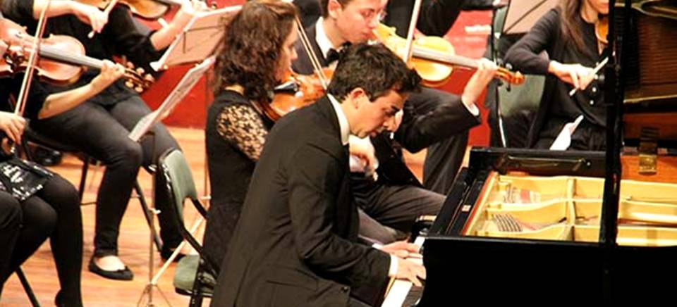 Gran interpretación de Chopin por Chema Villegas y la Joven Orquesta del Sur de España en Almuñécar