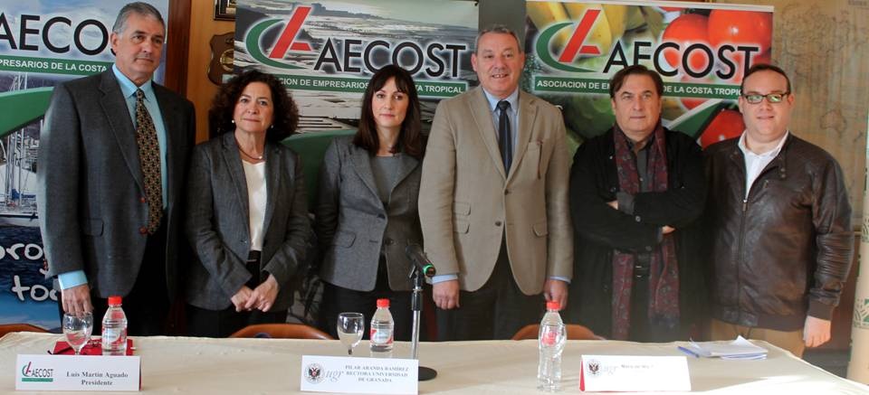 La Universidad de Granada colaborará en la formación de los profesionales de los sectores comercial y empresarial de la Villa