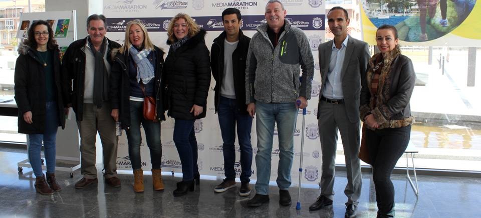 Miguel Ángel López, campeón del Mundo de 20 kilómetros marcha, recibe el reconocimiento del Ayuntamiento de Motril