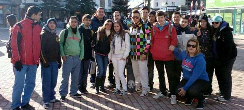 El Área de Juventud de Almuñécar llevará a jóvenes sexitanos a esquiar un fin de semana a Sierra Nevada.png