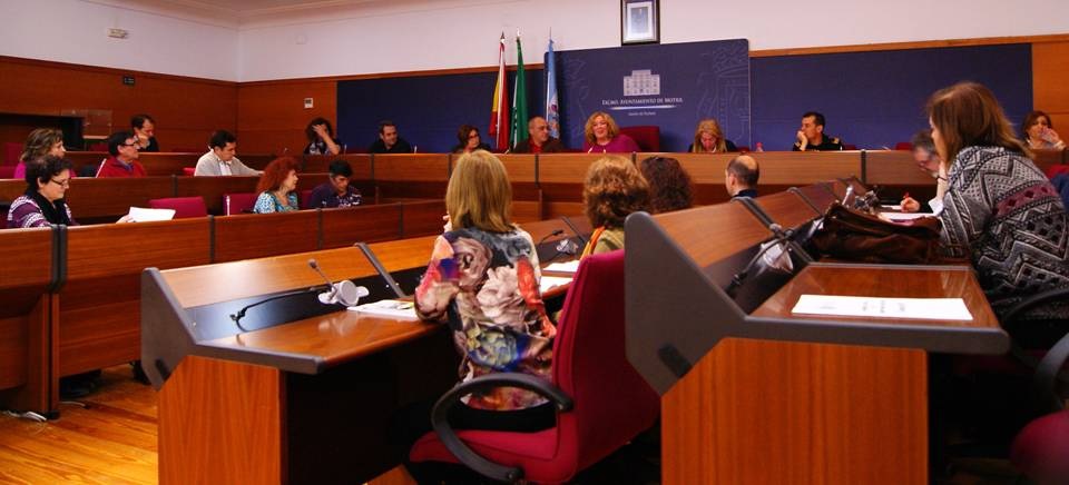 La Comisión de Absentismo Escolar se reúne con el objetivo de atajar el problema trabajando desde la base